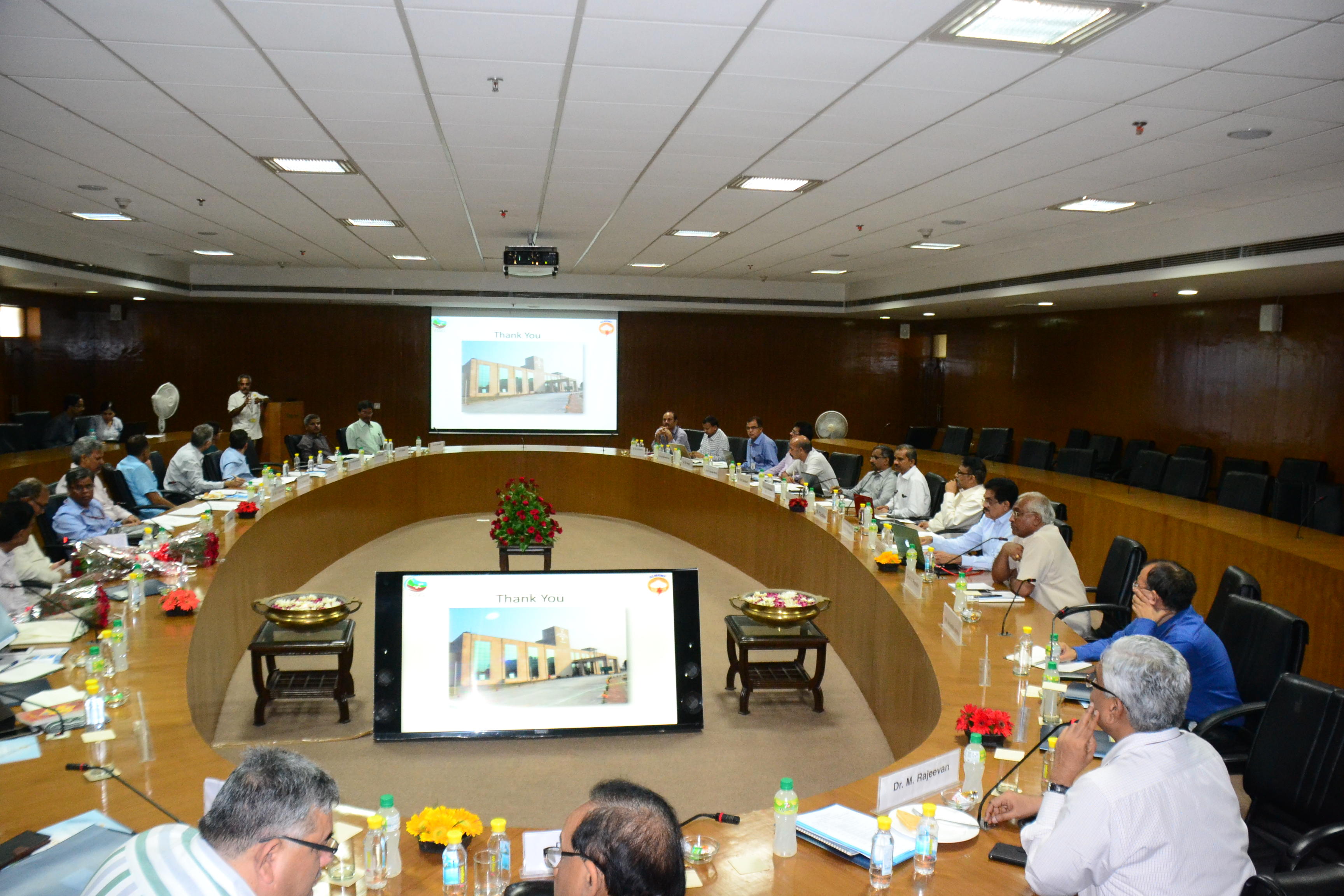 Dr. Harsh Vardhan Chairs Brainstorming Session