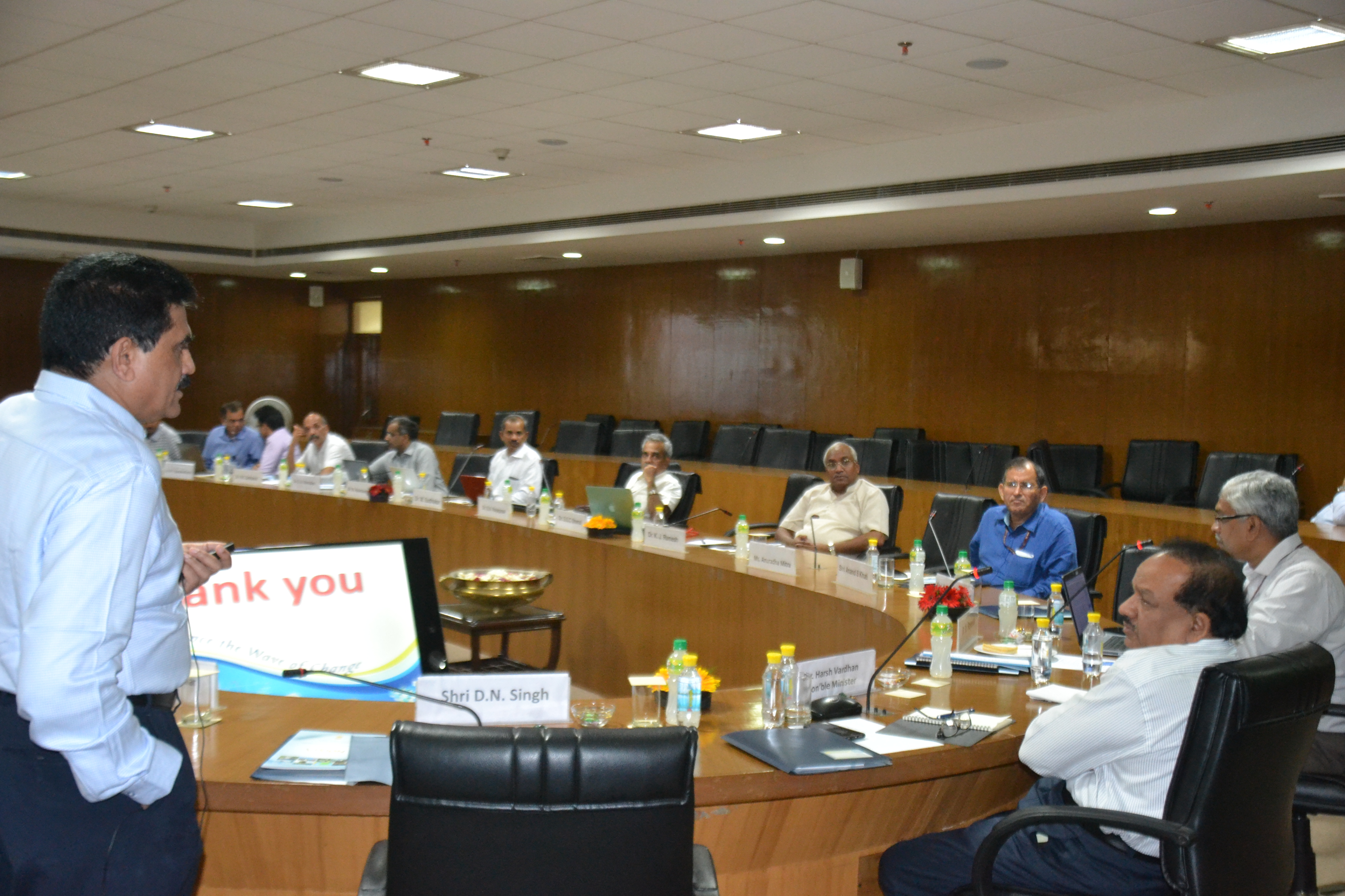 Dr. Harsh Vardhan Chairs Brainstorming Session