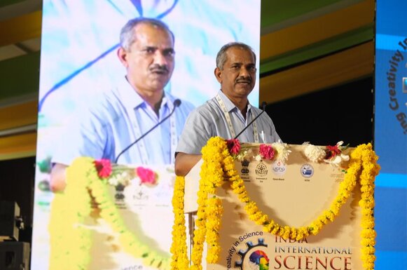 Dr. M Ravichandran, Secretory, MoES at Valedictory Session 1