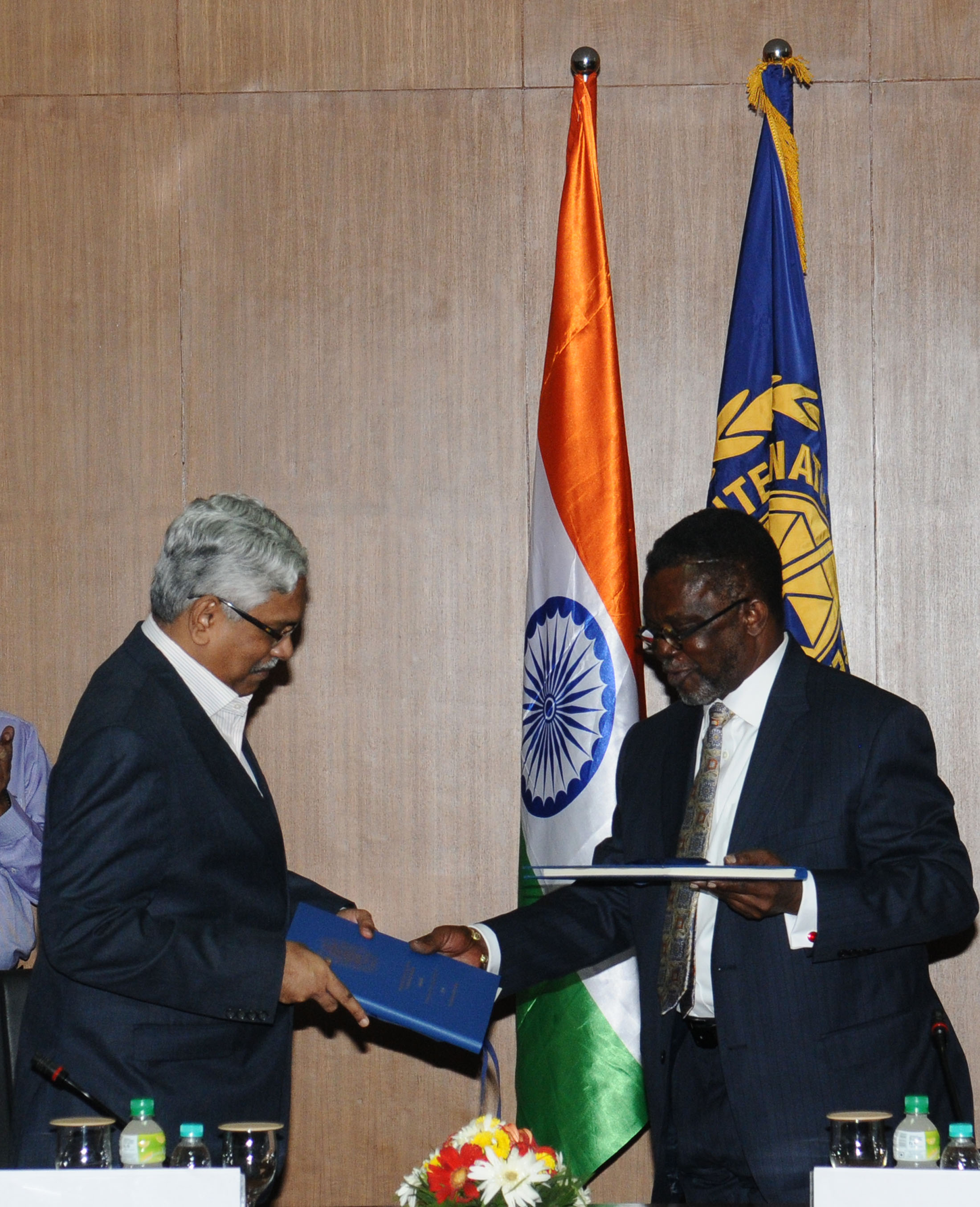 Signing of Contract for Exploration of Polymetallic Sulphides between GOI and ISBA