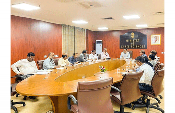 Shri Kiren Rijiju with Directors of #MoES